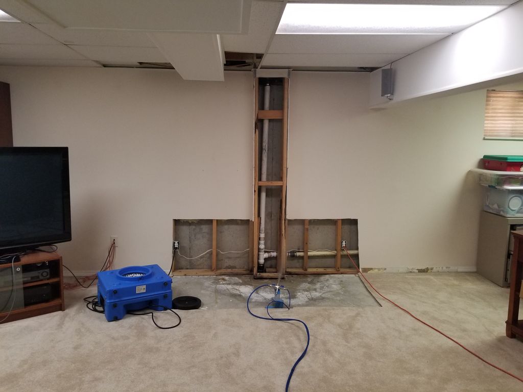 Leaky drain pipe - Before