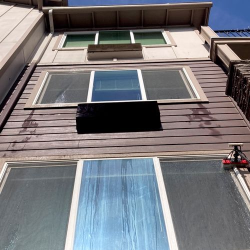 4 Story Complex Window Clean 
Bend, OR 