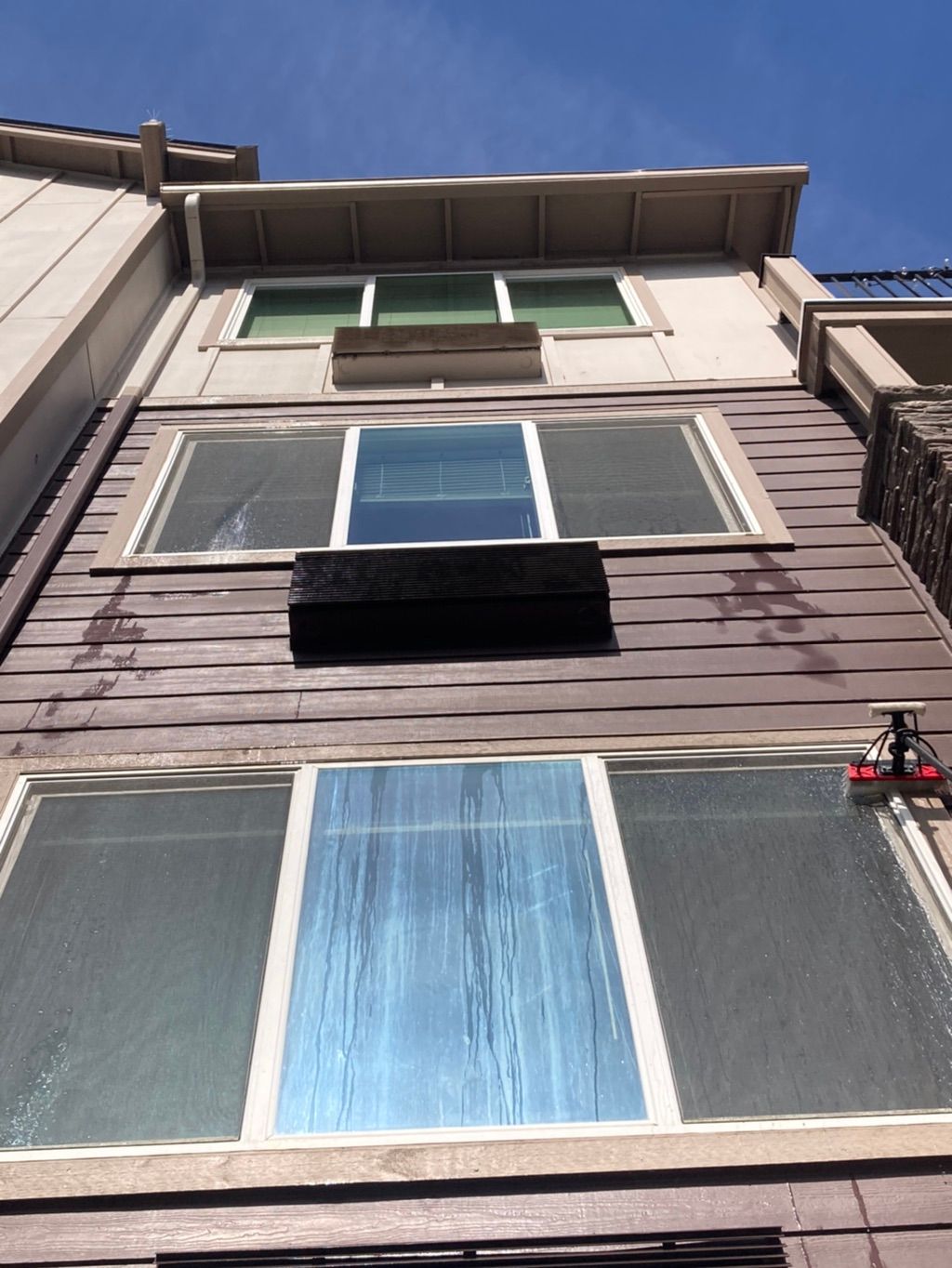 4 Story Complex Window Clean 
Bend, OR 