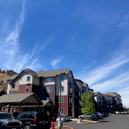 4 Story Complex Window Cleaning Bend, OR 
