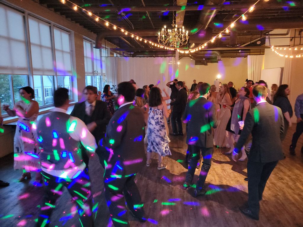 Kearney Wedding Open Dancing