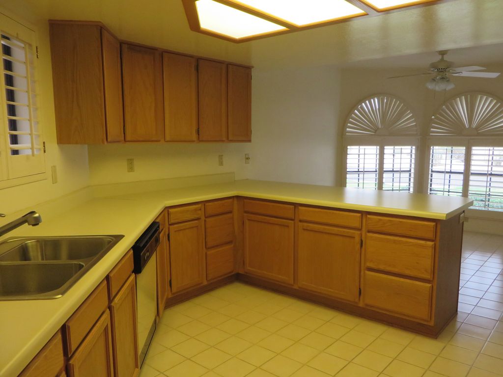 PV Condo Kitchen Before