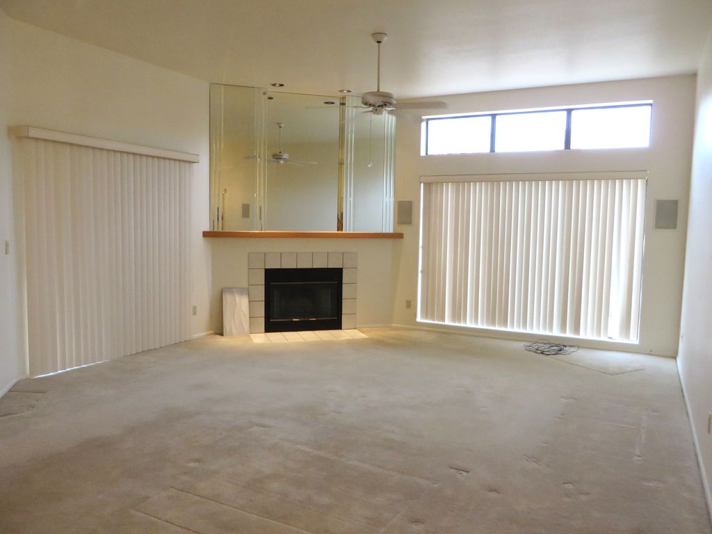 PV Condo Livingroom Before