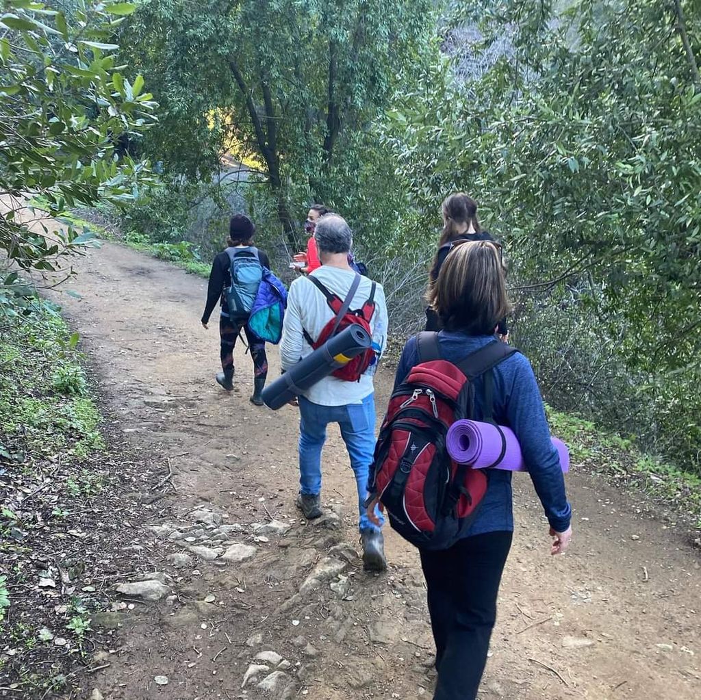 Hiking & Yoga - a great way to reconnect!