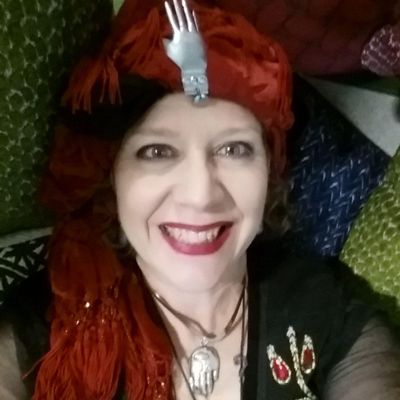 Avatar for Laura E West, Fortune-teller & Lipsologist