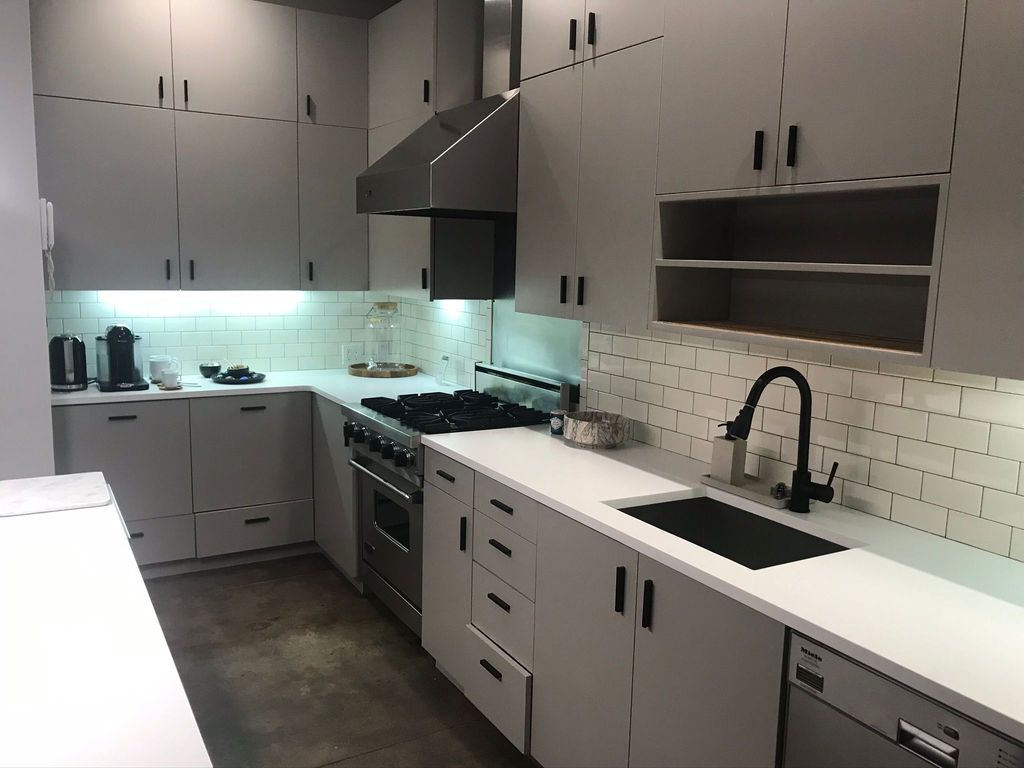 Kitchen sparking clean
