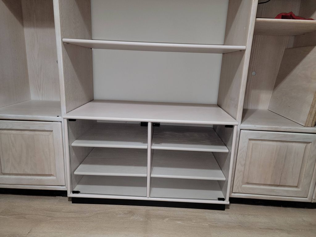 Center piece - entertainment center