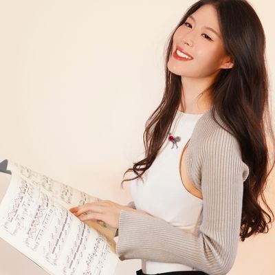 Avatar for Piano Lessons with Pianist Tanni Wang