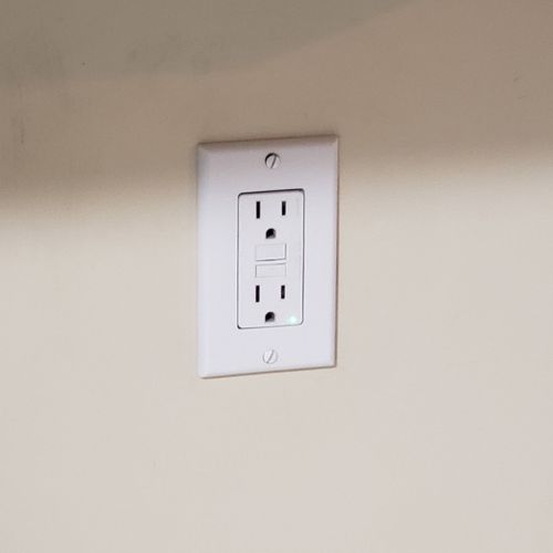 Installed fancy new GFCI outlets for me