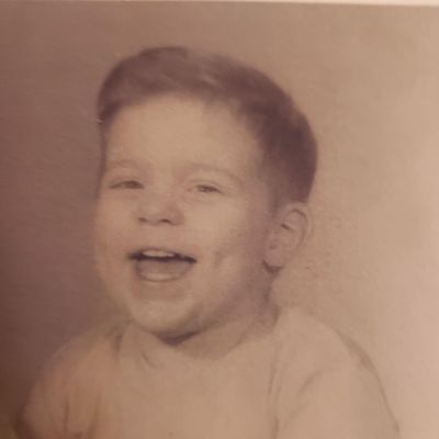 Avatar for Robert Congdon on piano