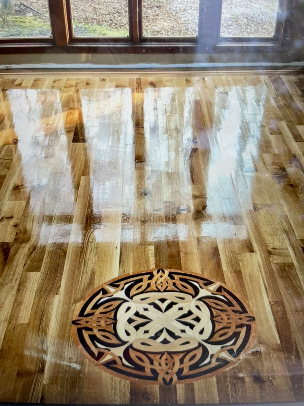 Hardwood and medallion installation Chicago 