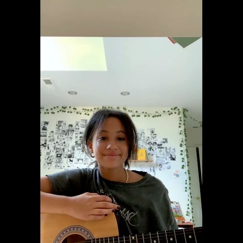 Sophia / Guitar Student