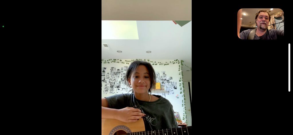 Sophia / Guitar Student