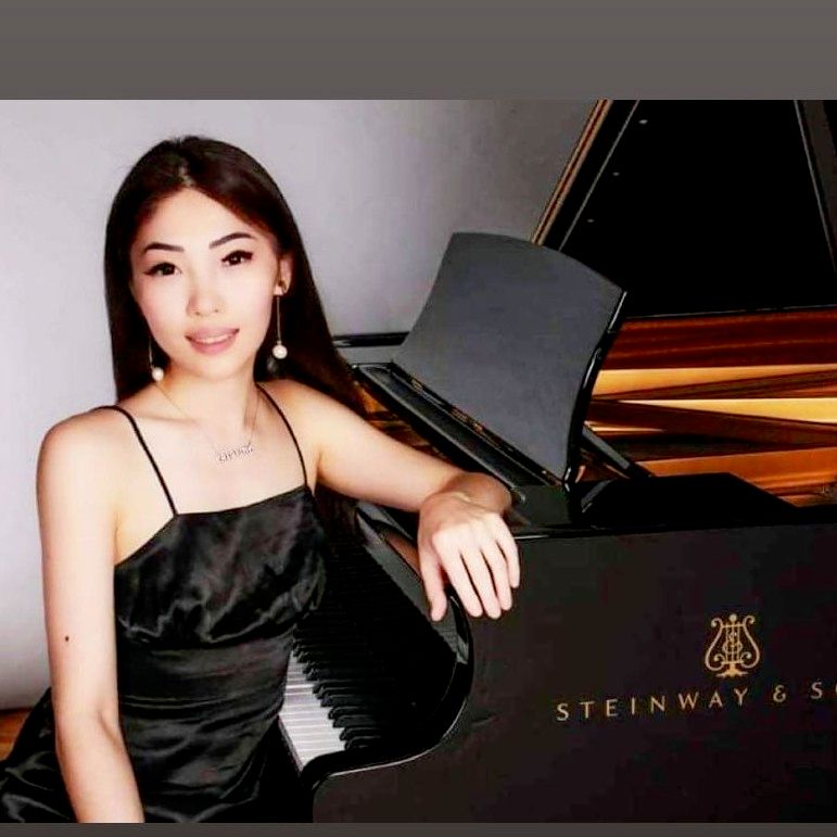 Cristina Huang  Music Studio