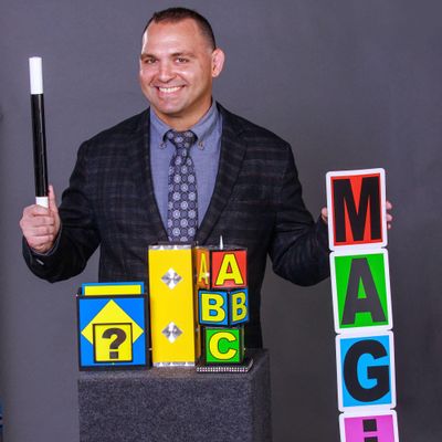 Avatar for Kids Magician Chad Collyer