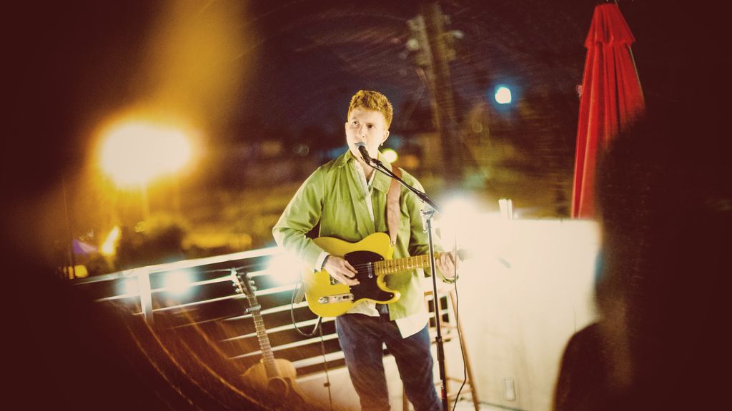 Joe playing live in LA