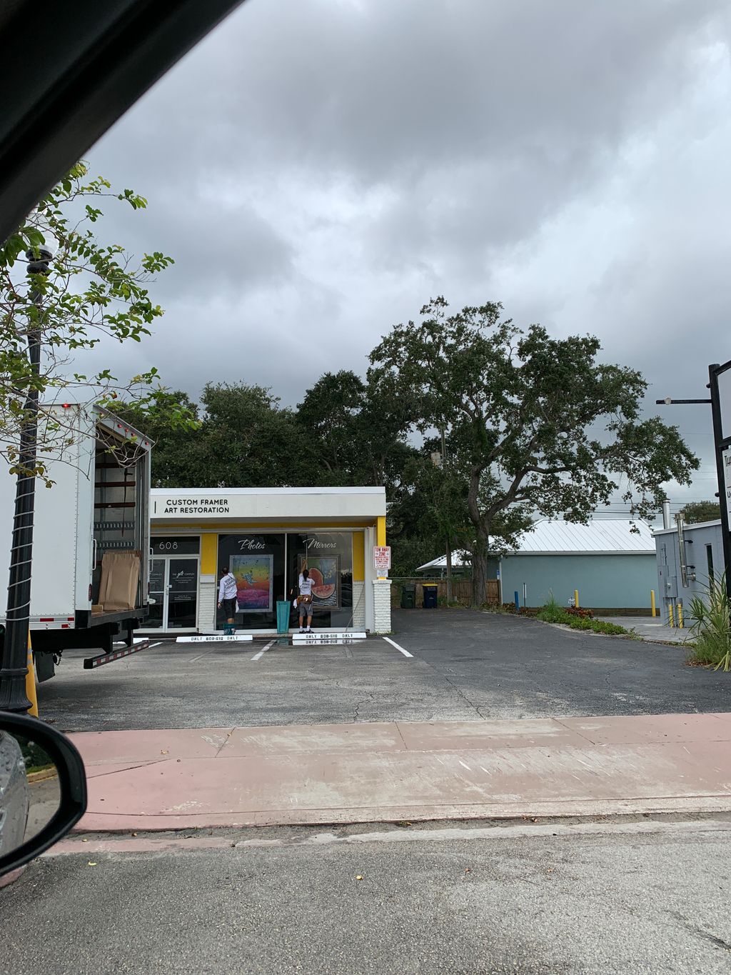 Window cleaner in Jupiter Cleaning windows