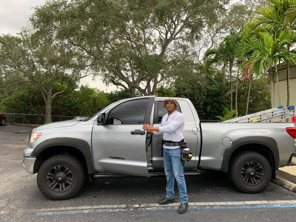 Window Cleaner in Stuart