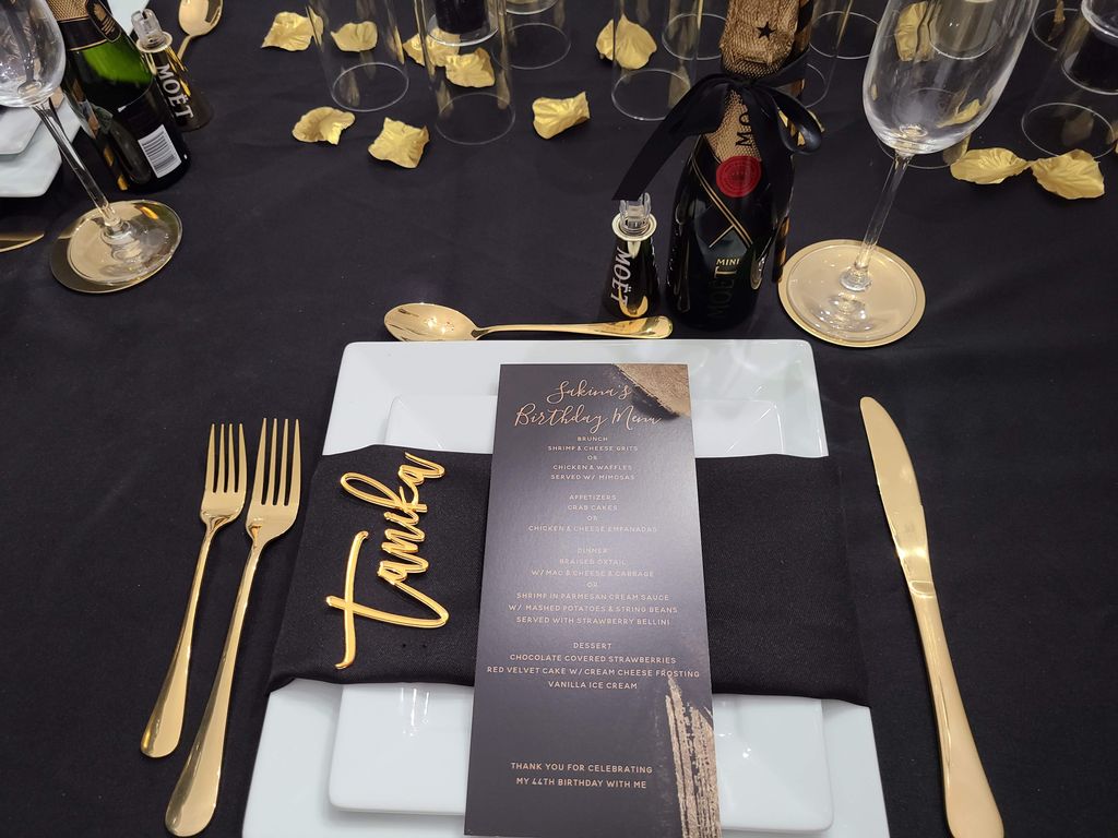Black & Gold Tablescape