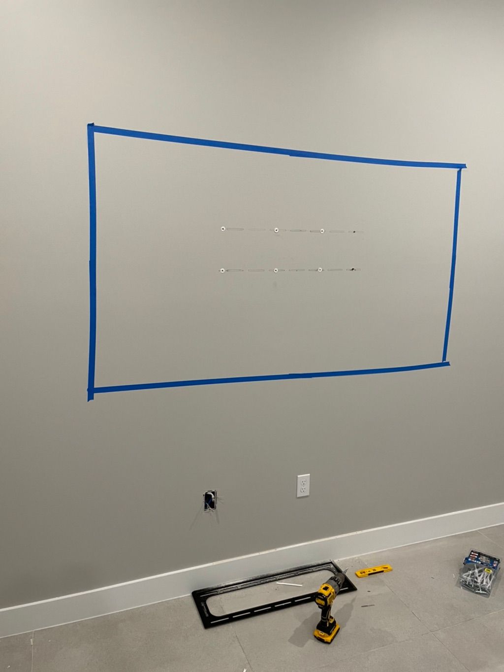TV mounting (before)