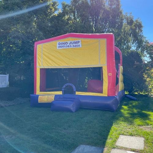 Bounce house was a hit. Great service. Will defini