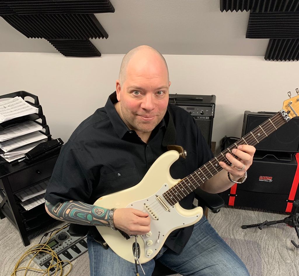 Love this Strat.