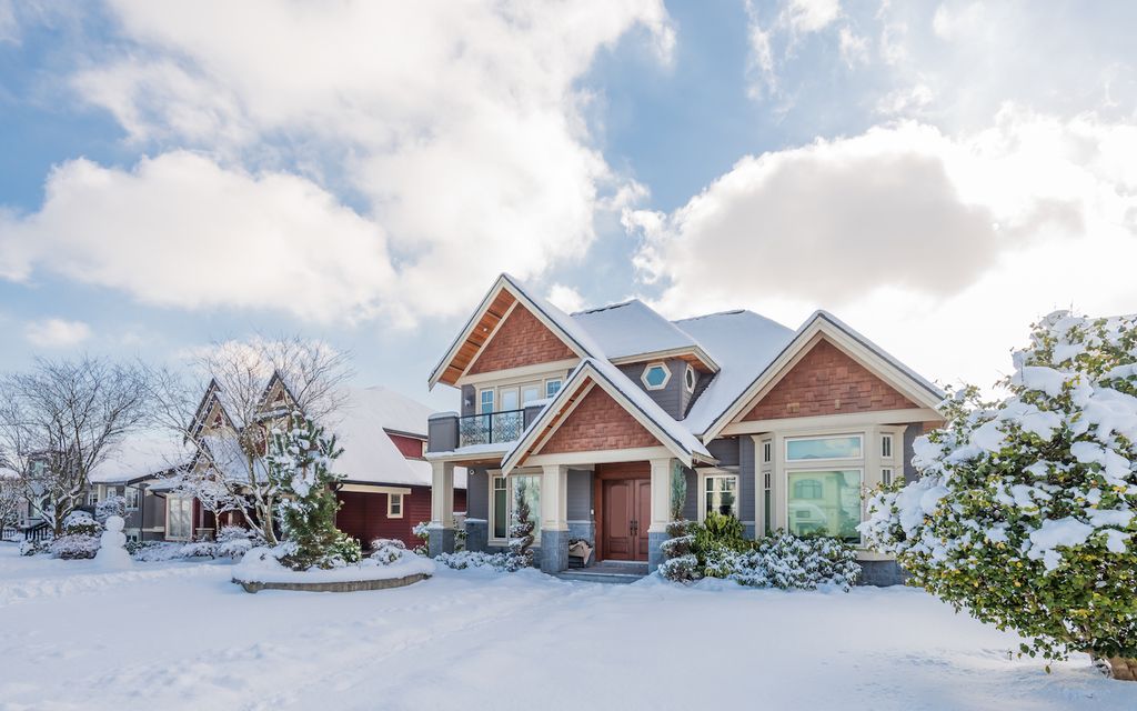 25 tasks to add to your winter home maintenance checklist.