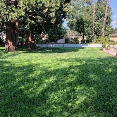 Lawn Care Services In Ontario Ca, How Much Do Landscapers Make Per Hour Ontario