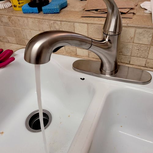 My kitchen faucet was leaking, so I bought a new h