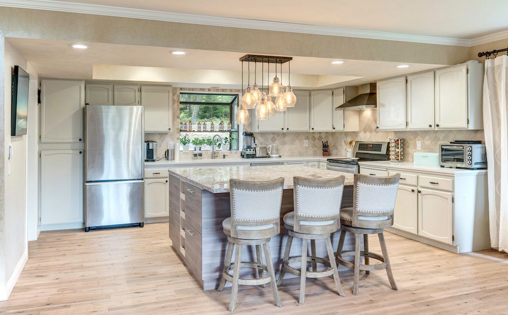 kitchen trend: white oak kitchen cabinets