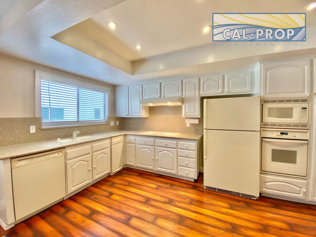 Spacious kitchen