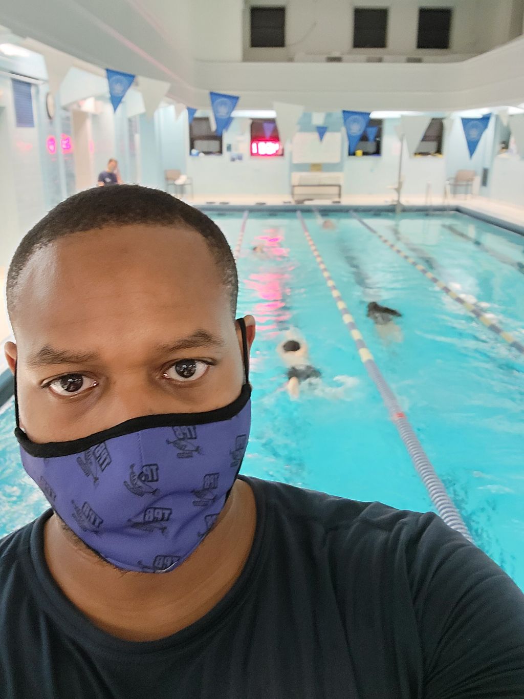 how many personal trainers can teach swim lessons 