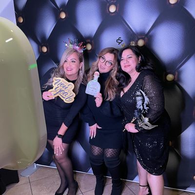 Avatar for Vivid Pics photo booth Rental & Backdrop Rental