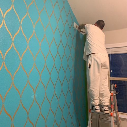 Accent wall using stencil