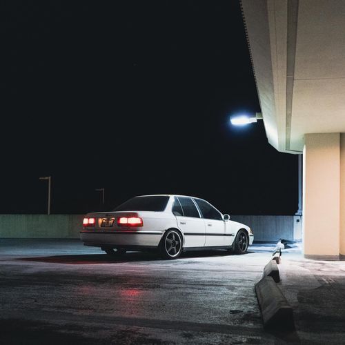 Jas took some slick shots of an old Honda Accord t