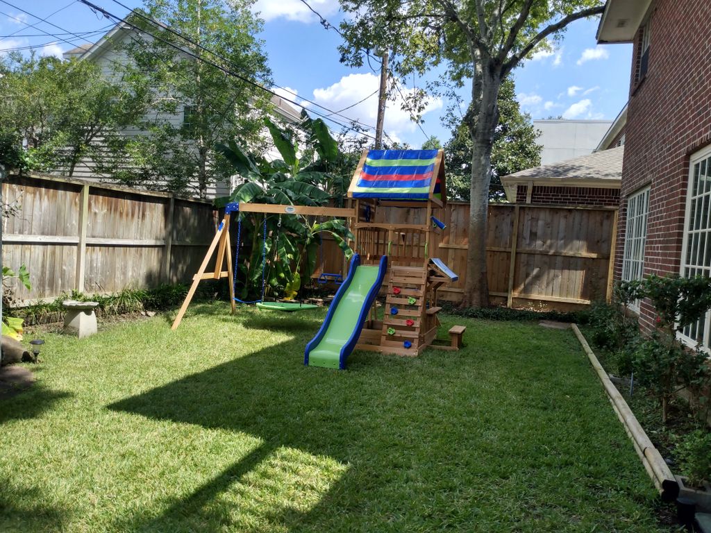 Play Equipment Construction and Assembly