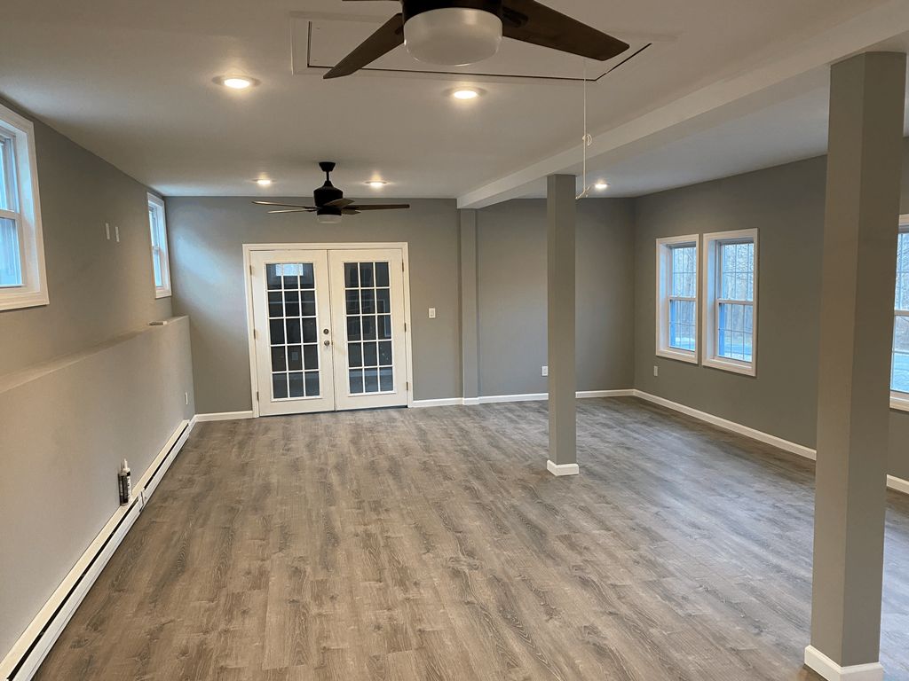 Game/lounge room after