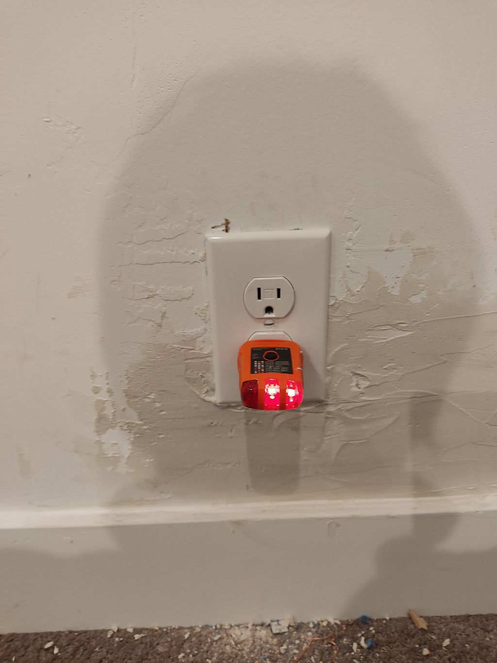 Fix of a non working outlet on a second floor (wir