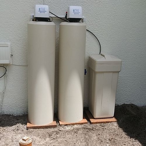 Whole House Water Softener & Carbon Tank Filtratio