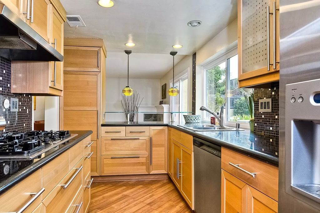 Modern kitchen
