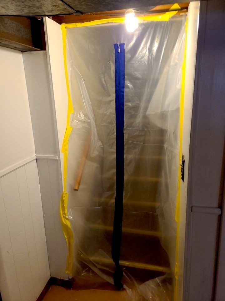 Containment to prevent mold spores to move through