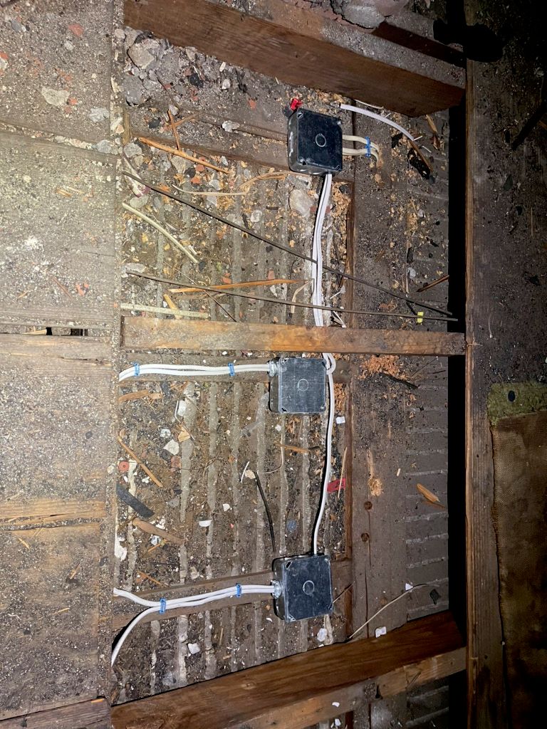 Fixed knob and tube wire violation 