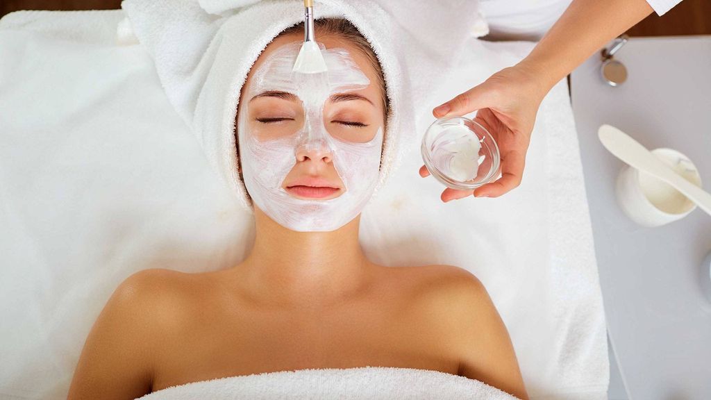 Hydrating Apricot Facial + Moisturizer 