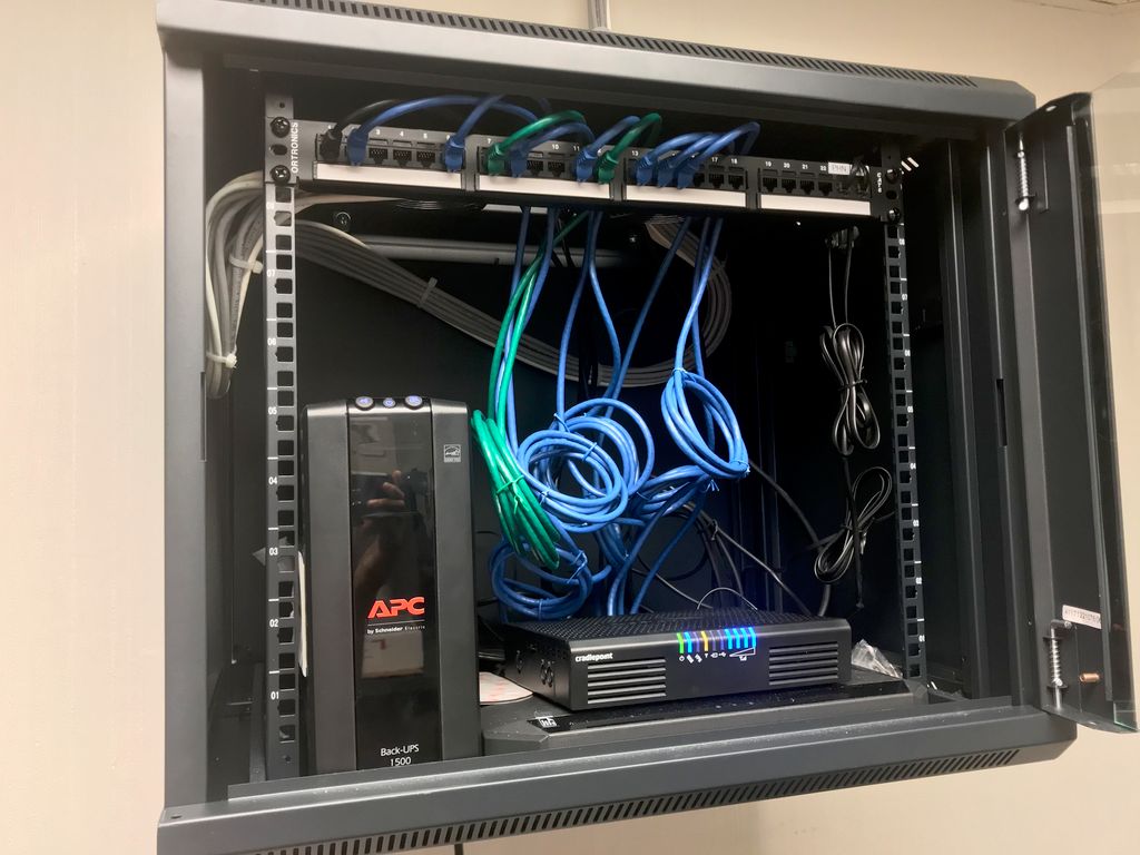 Dental Surgeon's office did not have any network c