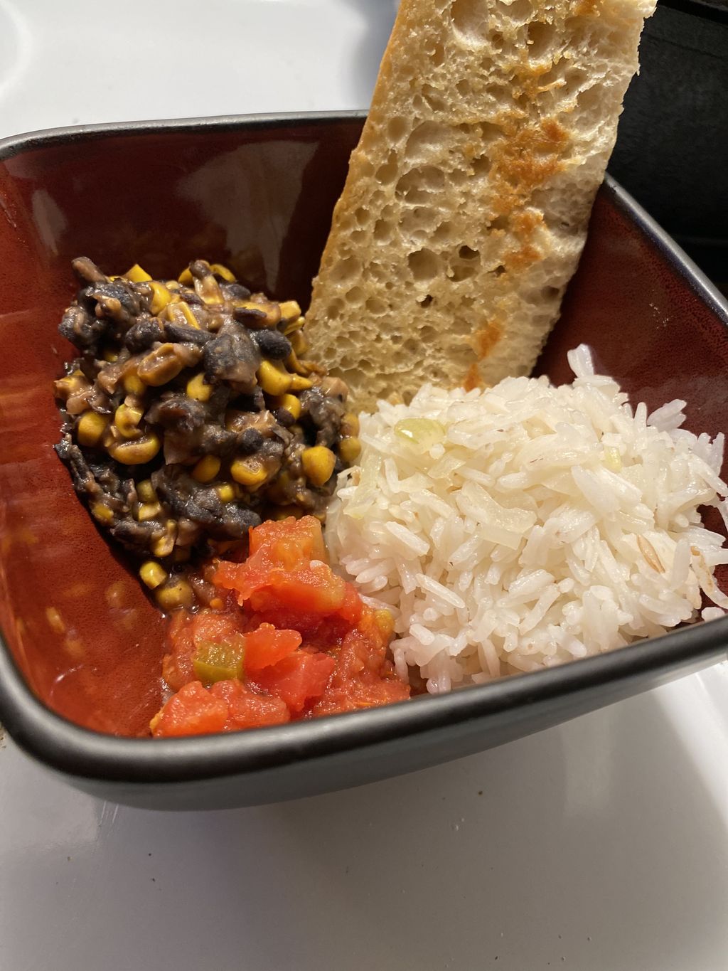 🌽 🍲+  🍅 +🍚=🤤