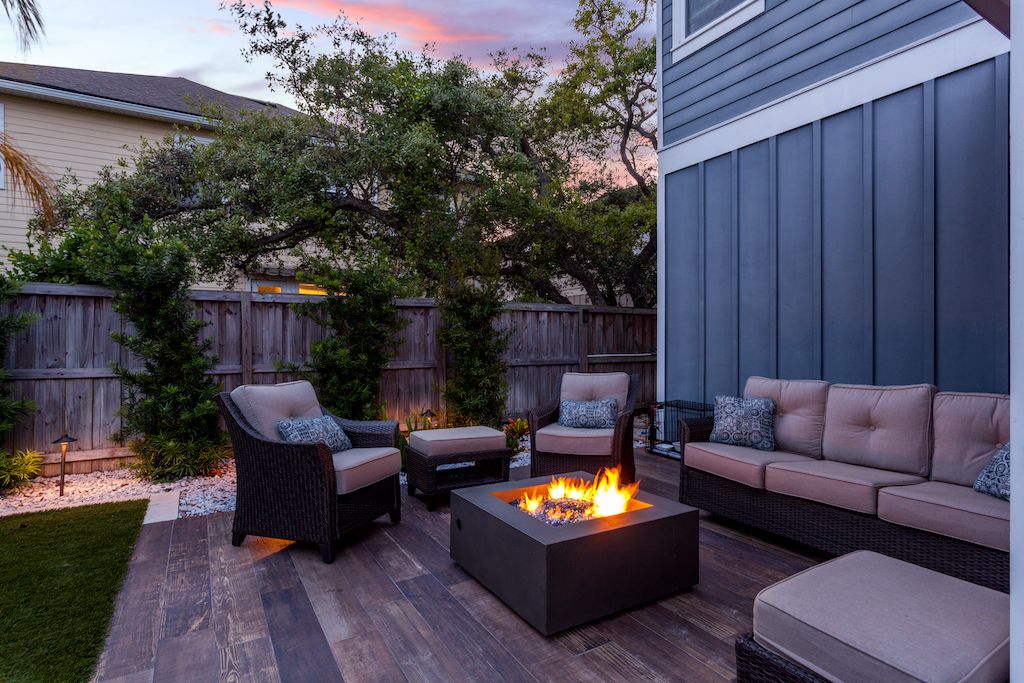 outdoor firepit