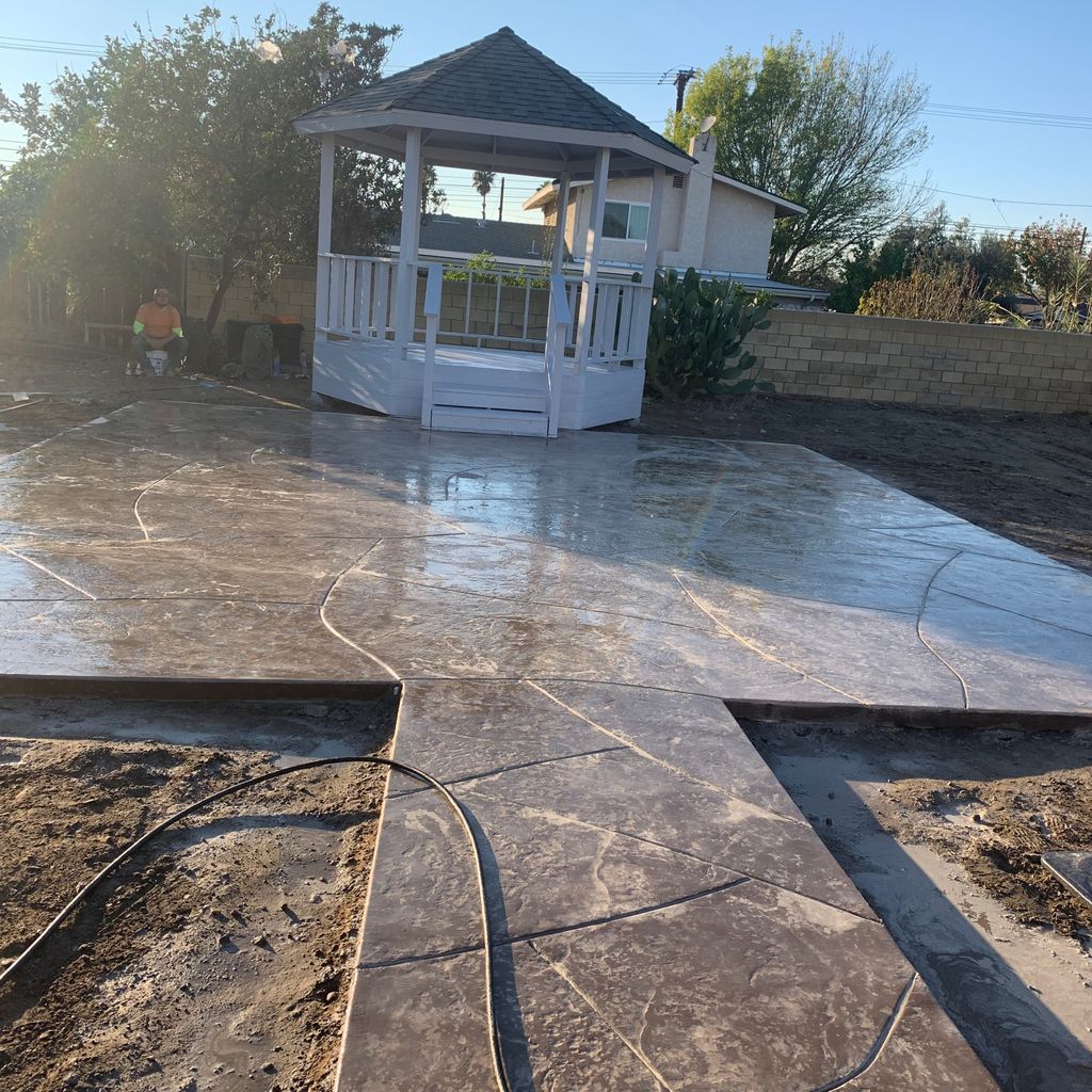 Almaraz Custom Concrete