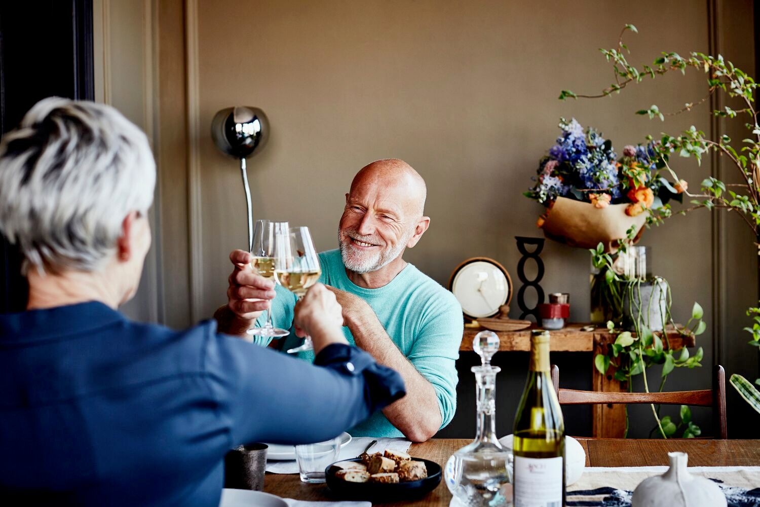 couple enjoying dinner at home