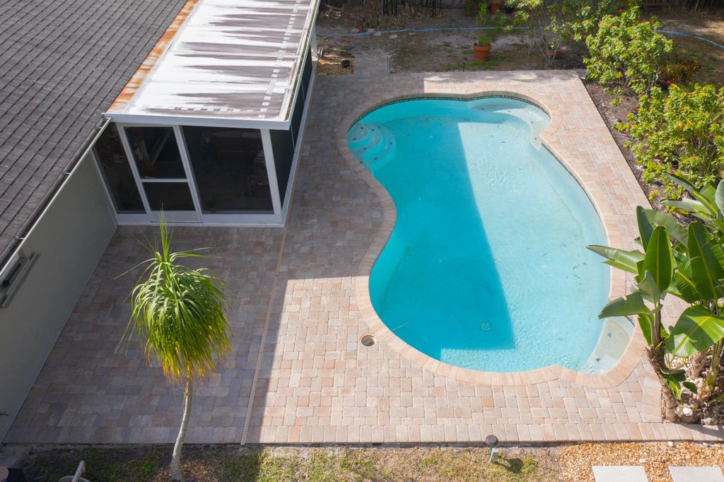 This is a patio we cleaned, sanded with our silica