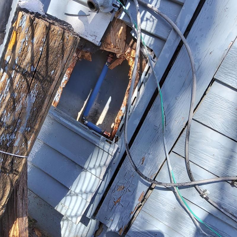 emergency leak in wall 